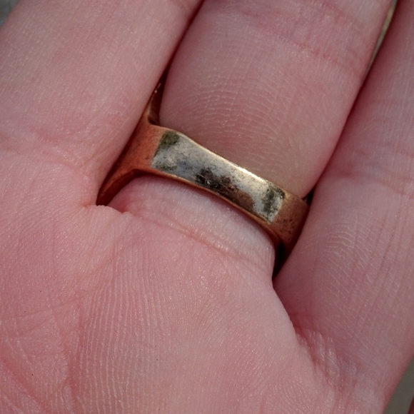 Big Gold Geometric Half Finger Ring Size 7 - Picture 7 of 7